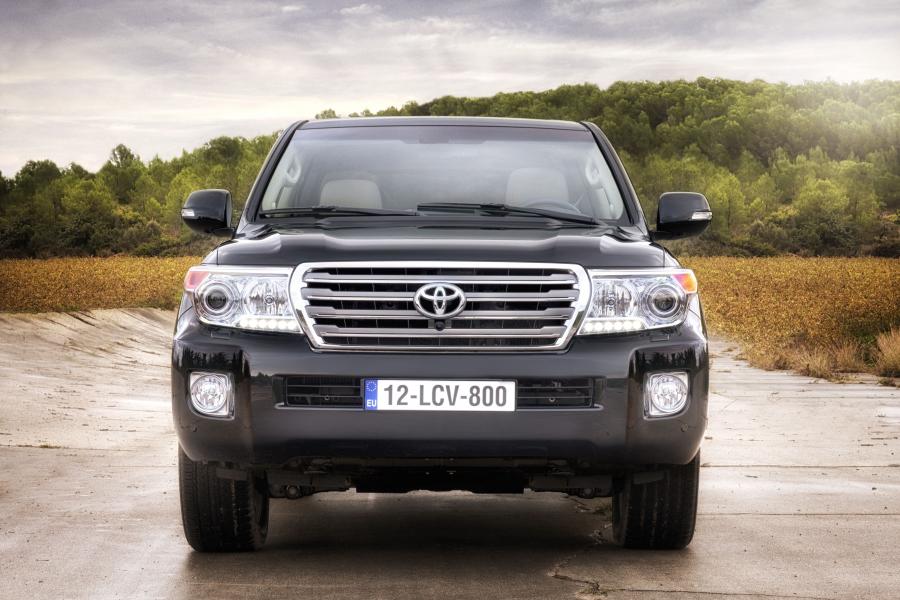  Toyota Land Cruiser 200 2012 года  (фото 5 из 48)